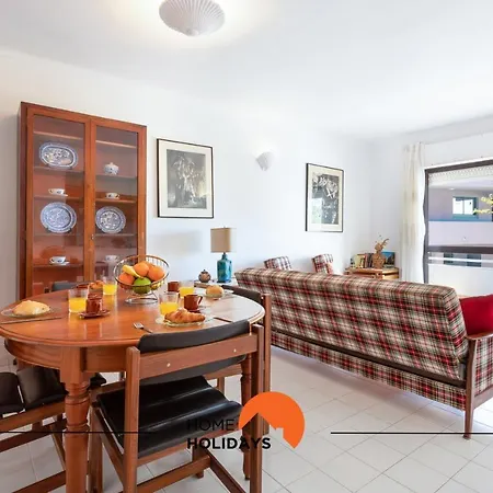 #132 Velamar 414 By Holidays *