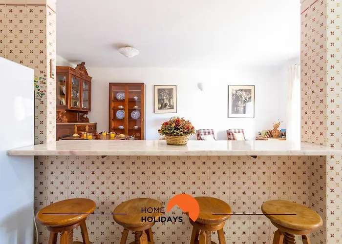 #132 Velamar 414 By Holidays Apartamento *